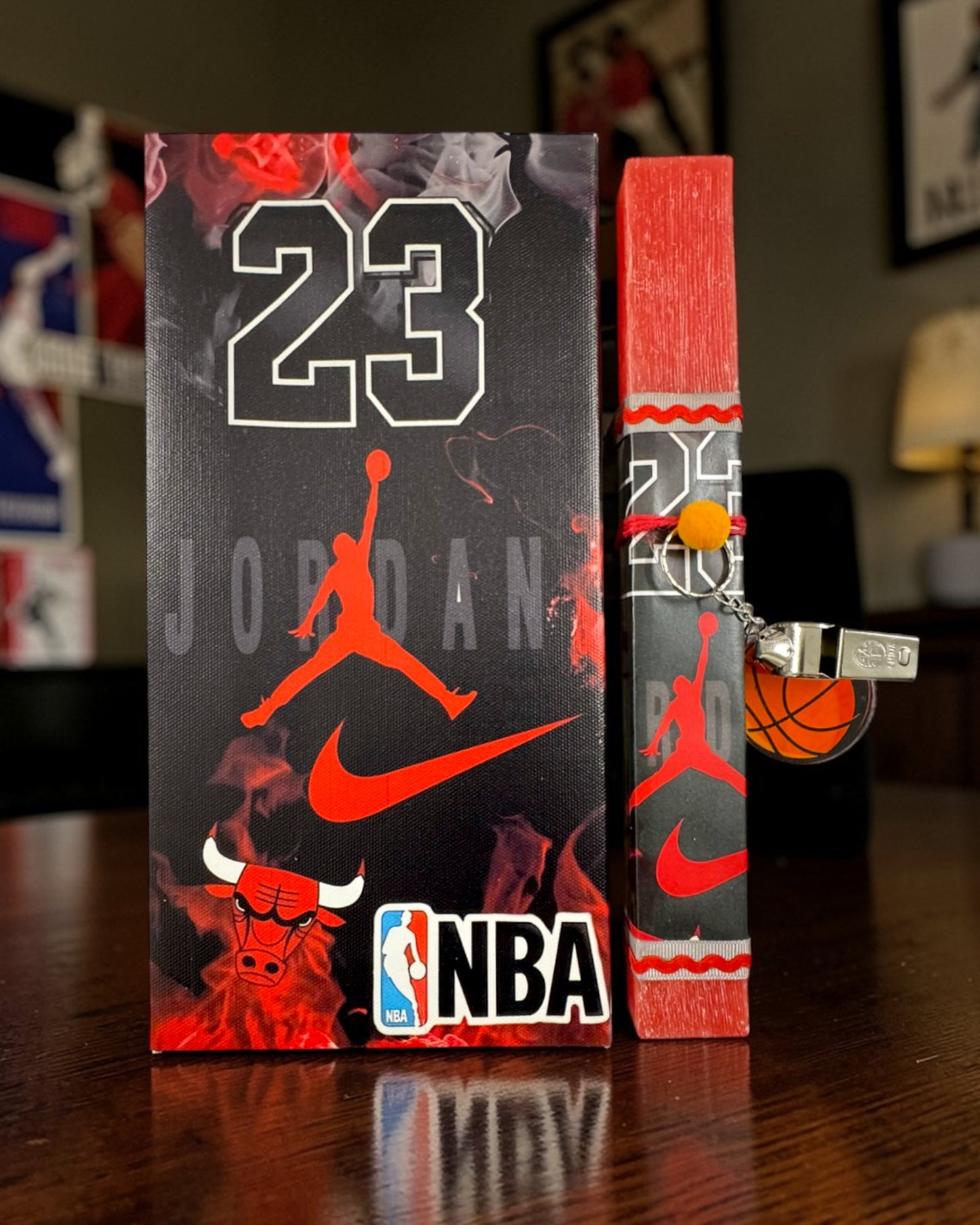 Χειροποίητη πλακέ πασχαλινή λαμπάδα Jordan με εκτυπωμένο καμβά